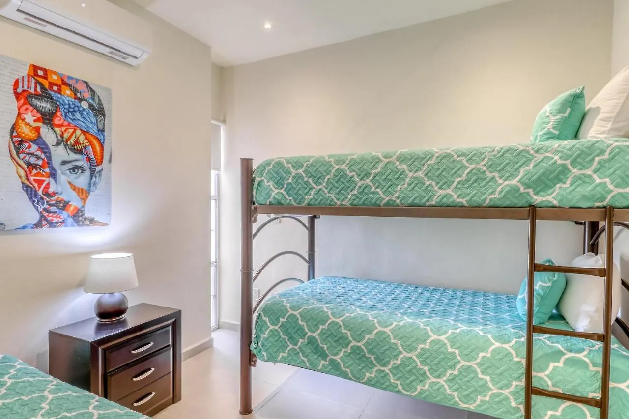 Selvanova Coto 4B, Villa Flamingos 437F Playa del Carmen Mexikó